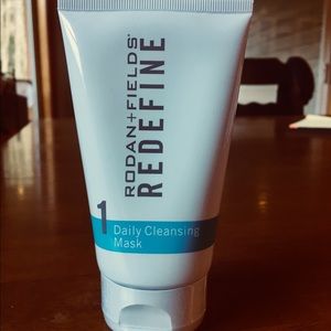 Rodan + Fields Redefine Daily Cleansing Mask